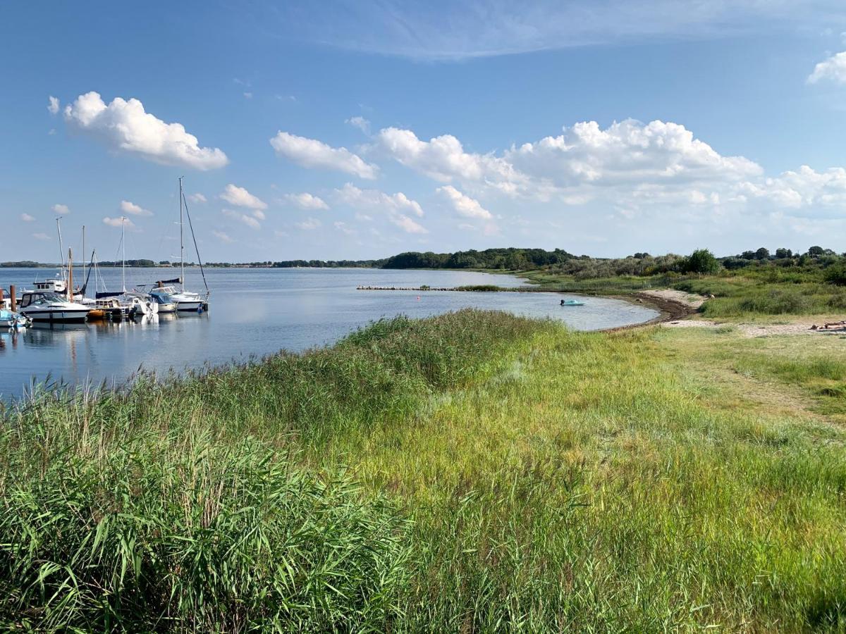 Bades Huk Marina Hotel Hohen Wieschendorf 外观 照片